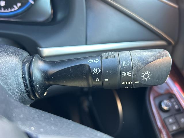 ハリアーハイブリッド プレミアム　４ＷＤ　ＥＴＣ　全周囲カメラ　オートクルーズコントロール　レーンアシスト　パワーシート　ナビ　ＴＶ　オートマチックハイビーム　オートライト　電動リアゲート　アルミホイール　スマートキー　電動格納ミラー（42枚目）