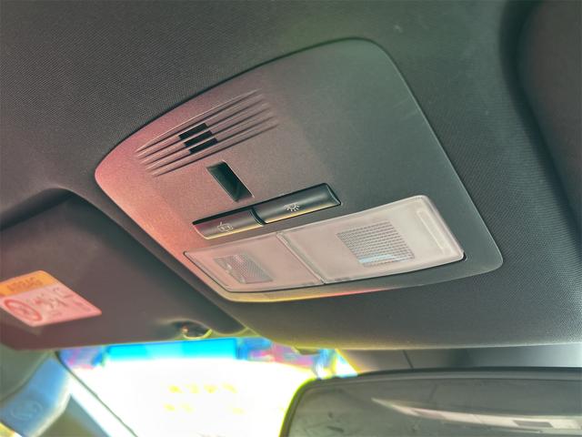 ハリアーハイブリッド プレミアム　４ＷＤ　ＥＴＣ　全周囲カメラ　オートクルーズコントロール　レーンアシスト　パワーシート　ナビ　ＴＶ　オートマチックハイビーム　オートライト　電動リアゲート　アルミホイール　スマートキー　電動格納ミラー（45枚目）