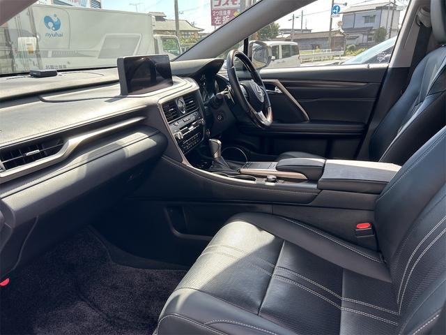 ＲＸ ＲＸ３００　バージョンＬ　ドライブレコーダー　全周囲カメラ　クリアランスソナー　オートクルーズコントロール　レーンアシスト　パワーシート　衝突被害軽減システム　サンルーフ　ナビ　ＴＶ　オートマチックハイビーム　オートライト（34枚目）