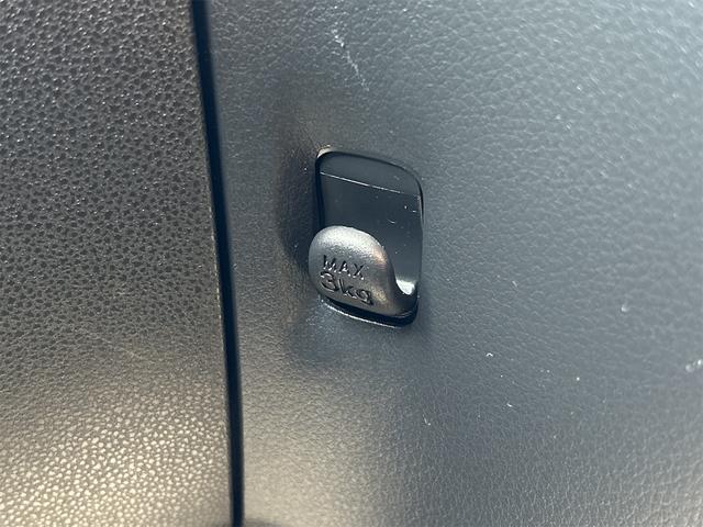 当店のお車をご覧いただきましてありがとうございます。お車についてのご質問やお見積りのご依頼、ご購入にあたってのご相談などお気軽にお問い合わせ下さい!