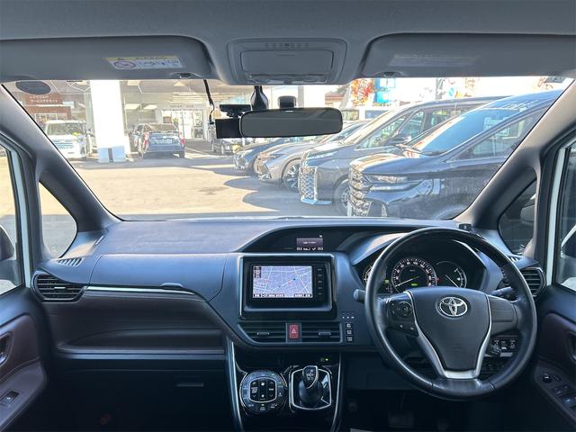 エスクァイア ハイブリッドＧｉ　ドライブレコーダー　ＥＴＣ　バックカメラ　ナビ　ＴＶ　オートクルーズコントロール　両側電動スライドドア　オートライト　ＬＥＤヘッドランプ　スマートキー　アイドリングストップ（2枚目）