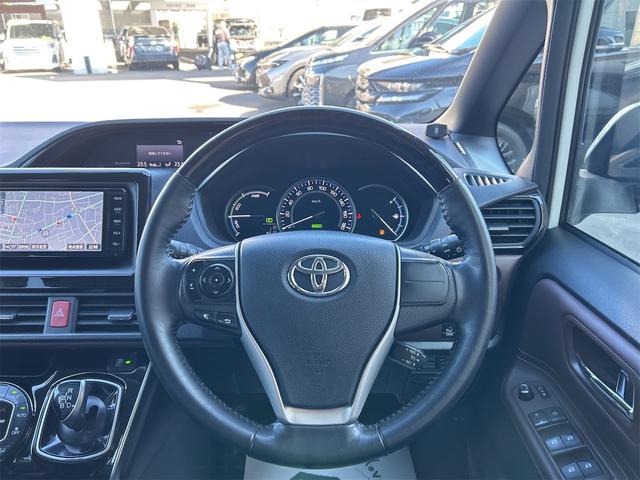 エスクァイア ハイブリッドＧｉ　ドライブレコーダー　ＥＴＣ　バックカメラ　ナビ　ＴＶ　オートクルーズコントロール　両側電動スライドドア　オートライト　ＬＥＤヘッドランプ　スマートキー　アイドリングストップ（3枚目）