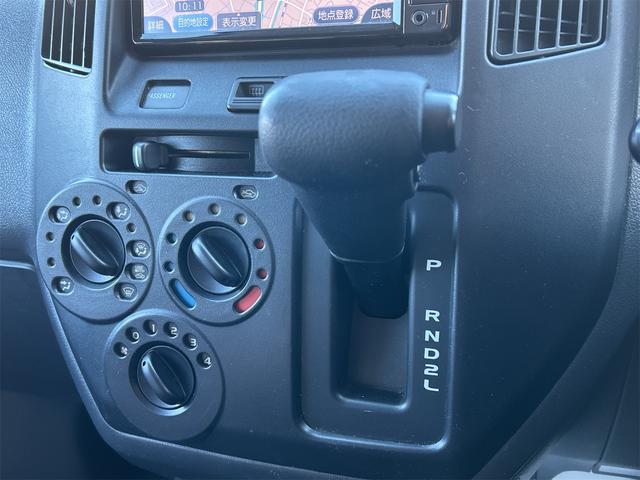 タウンエースバン ＧＬ　バックカメラ　ナビ　ＴＶ　キーレスエントリー　電動格納ミラー　ＡＴ　ＣＤ　ミュージックプレイヤー接続可　Ｂｌｕｅｔｏｏｔｈ　エアコン　パワーステアリング　パワーウィンドウ（8枚目）