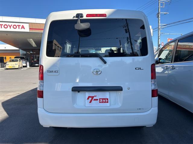 タウンエースバン ＧＬ　バックカメラ　ナビ　ＴＶ　キーレスエントリー　電動格納ミラー　ＡＴ　ＣＤ　ミュージックプレイヤー接続可　Ｂｌｕｅｔｏｏｔｈ　エアコン　パワーステアリング　パワーウィンドウ（18枚目）