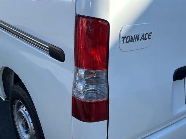 タウンエースバン ＧＬ　バックカメラ　ナビ　ＴＶ　キーレスエントリー　電動格納ミラー　ＡＴ　ＣＤ　ミュージックプレイヤー接続可　Ｂｌｕｅｔｏｏｔｈ　エアコン　パワーステアリング　パワーウィンドウ（21枚目）