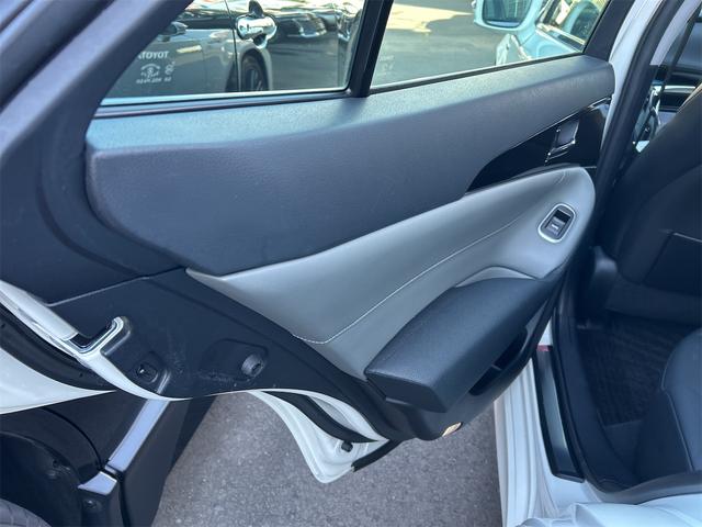 クラウンハイブリッド アスリートＳ　ドライブレコーダー　ＥＴＣ　レーンアシスト　オートクルーズコントロール　衝突被害軽減システム　バックカメラ　ナビ　ＴＶ　アルミホイール　オートマチックハイビーム　オートライト　ＬＥＤヘッドランプ（29枚目）