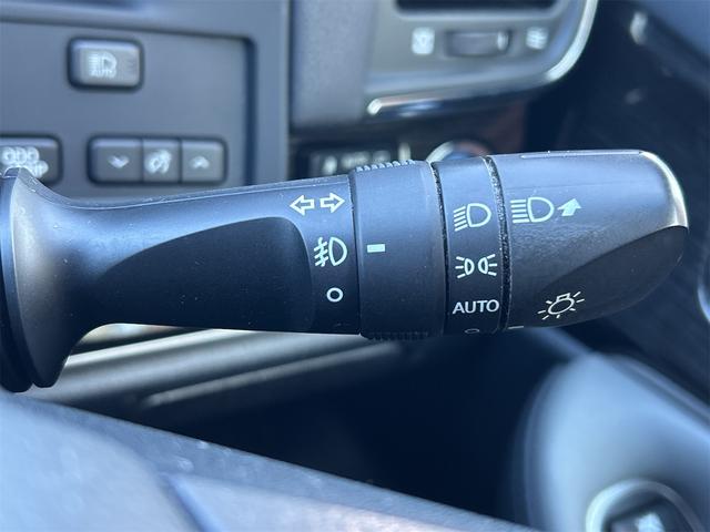 クラウンハイブリッド アスリートＳ　ドライブレコーダー　ＥＴＣ　レーンアシスト　オートクルーズコントロール　衝突被害軽減システム　バックカメラ　ナビ　ＴＶ　アルミホイール　オートマチックハイビーム　オートライト　ＬＥＤヘッドランプ（48枚目）