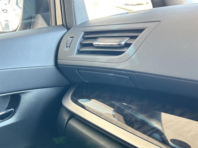 アルファードハイブリッド Ｓ　タイプゴールド　４ＷＤ　ドライブレコーダー　ＥＴＣ　バックカメラ　ナビ　ＴＶ　オートクルーズコントロール　レーンアシスト　衝突被害軽減システム　両側電動スライドドア　オートマチックハイビーム（41枚目）