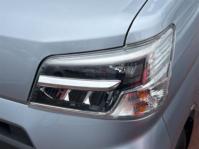 ハイゼットカーゴ ＤＸ　ＳＡＩＩＩ　４ＷＤ　ＡＴ　衝突被害軽減システム　ＥＴＣ　ナビ　ＴＶ　両側スライドドア　キーレスエントリー　アイドリングストップ　オートマチックハイビーム　アルミホイール　ＡＢＳ　ＥＳＣ（15枚目）