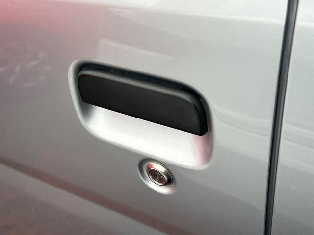 ハイゼットカーゴ ＤＸ　ＳＡＩＩＩ　４ＷＤ　ＡＴ　衝突被害軽減システム　ＥＴＣ　ナビ　ＴＶ　両側スライドドア　キーレスエントリー　アイドリングストップ　オートマチックハイビーム　アルミホイール　ＡＢＳ　ＥＳＣ（16枚目）