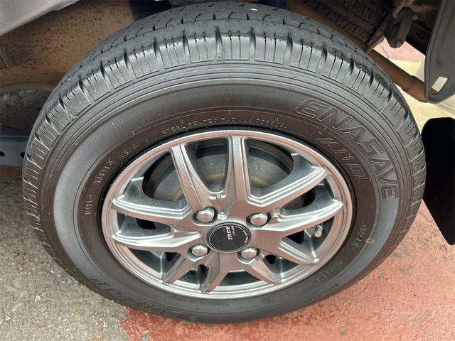 ハイゼットカーゴ ＤＸ　ＳＡＩＩＩ　４ＷＤ　ＡＴ　衝突被害軽減システム　ＥＴＣ　ナビ　ＴＶ　両側スライドドア　キーレスエントリー　アイドリングストップ　オートマチックハイビーム　アルミホイール　ＡＢＳ　ＥＳＣ（20枚目）