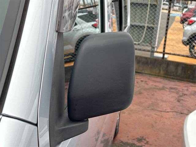 ハイゼットカーゴ ＤＸ　ＳＡＩＩＩ　４ＷＤ　ＡＴ　衝突被害軽減システム　ＥＴＣ　ナビ　ＴＶ　両側スライドドア　キーレスエントリー　アイドリングストップ　オートマチックハイビーム　アルミホイール　ＡＢＳ　ＥＳＣ（27枚目）