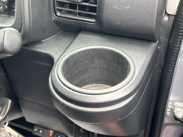 ハイゼットカーゴ ＤＸ　ＳＡＩＩＩ　４ＷＤ　ＡＴ　衝突被害軽減システム　ＥＴＣ　ナビ　ＴＶ　両側スライドドア　キーレスエントリー　アイドリングストップ　オートマチックハイビーム　アルミホイール　ＡＢＳ　ＥＳＣ（31枚目）