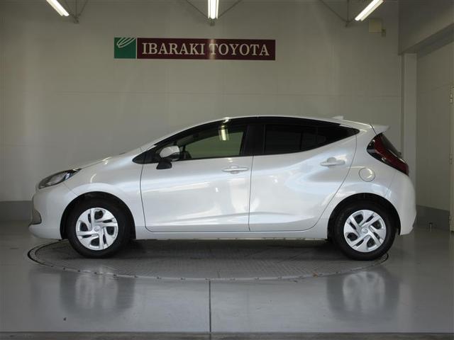 アクア Ｇ　衝突軽減ブレーキ　メモリナビ　バックモニター　ＬＥＤ　ナビ　パワーウィンドウ　サイドエアバック　オートエアコン　助手席エアバッグ　エアバッグ　ＰＳ　ＡＢＳ（2枚目）