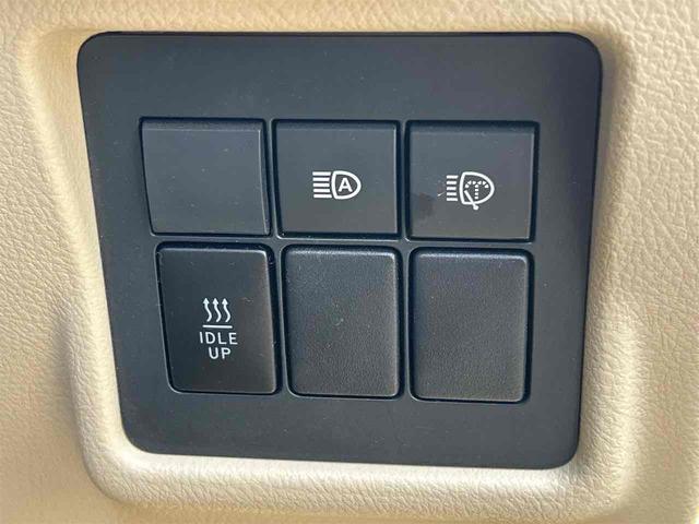 ランドクルーザープラド ＴＸ　４ＷＤ　ドライブレコーダー　ＥＴＣ　バックカメラ　クリアランスソナー　オートクルーズコントロール　レーンアシスト　衝突被害軽減システム　ナビ　ＴＶ　オートマチックハイビーム　オートライト（11枚目）