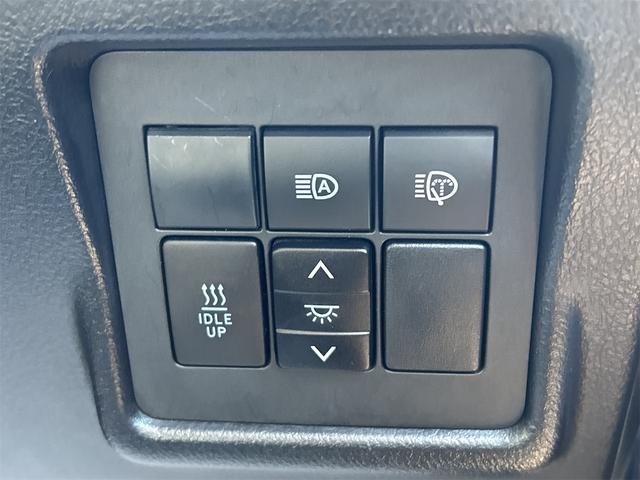 ランドクルーザープラド ＴＸ　Ｌパッケージ　４ＷＤ　ＥＴＣ　バックカメラ　クリアランスソナー　オートクルーズコントロール　レーンアシスト　パワーシート　衝突被害軽減システム　サンルーフ　ナビ　ＴＶ　オートマチックハイビーム　オートライト（10枚目）