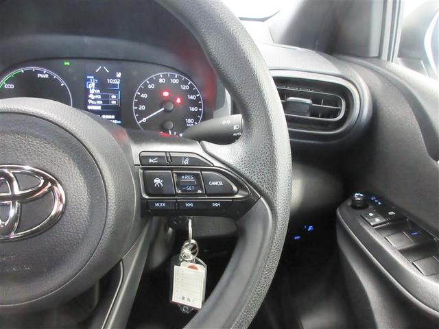 ヤリス ハイブリッドＸ　カーテンエアバッグ　イモビライザー　バックモニター　ワイヤレスキー　ＡＢＳ　ナビ　Ｗエアバック　パワーウィンドウ　ＥＴＣ　エアバック　メモリーナビ　パワーステアリング　横滑り防止システム（11枚目）