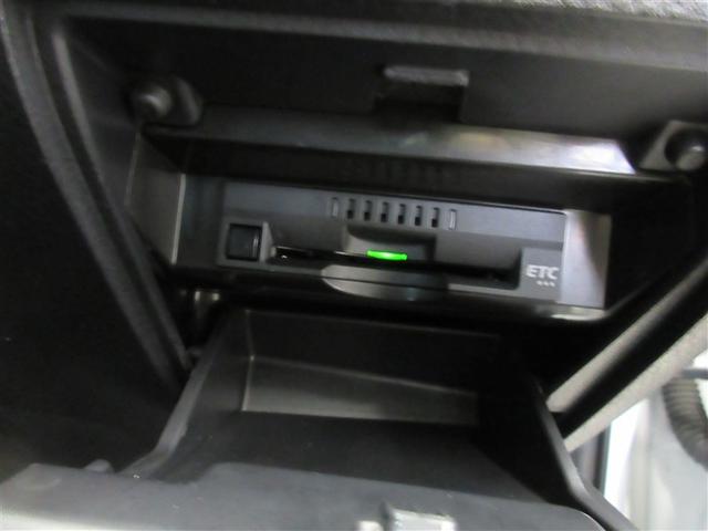 カムリ Ｇ　リヤカメラ　パワーウィンドウ　オ－トエアコン　パワステ　エアバッグ　ＬＥＤヘットライト　ＡＢＳ　アルミ　メモリナビ　ナビ　助手席エアバッグ　サイドエアバッグ　レンタカー使用　軽減Ｂ（12枚目）