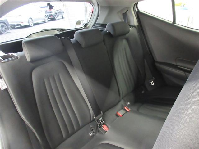 アクア Ｘ　踏み間違い防止　ナビ　ＬＥＤヘッドライト　オートエアコン　カーテンエアバッグ　パワーステアリング　ＡＢＳ　メモリーナビ　パワーウィンドウ　バックカメラ付き　助手席エアバック　運転席エアバック（15枚目）