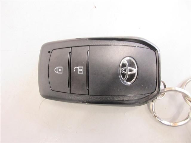 アクア Ｘ　踏み間違い防止　ナビ　ＬＥＤヘッドライト　オートエアコン　カーテンエアバッグ　パワーステアリング　ＡＢＳ　メモリーナビ　パワーウィンドウ　バックカメラ付き　助手席エアバック　運転席エアバック（16枚目）