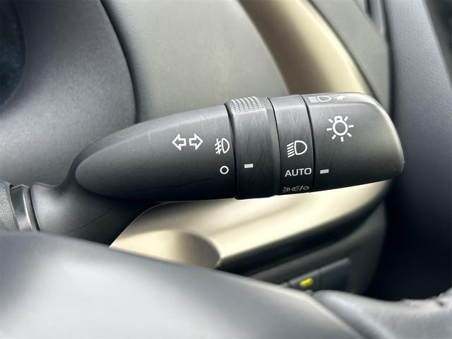 アクア Z 当社試乗車歴 ドライブレコーダー 全周囲カメラ ナビ TV オートクルーズコントロール レーンアシスト 衝突被害軽減システム アルミホイール オートマチックハイビーム LEDヘッドランプ(52枚目)