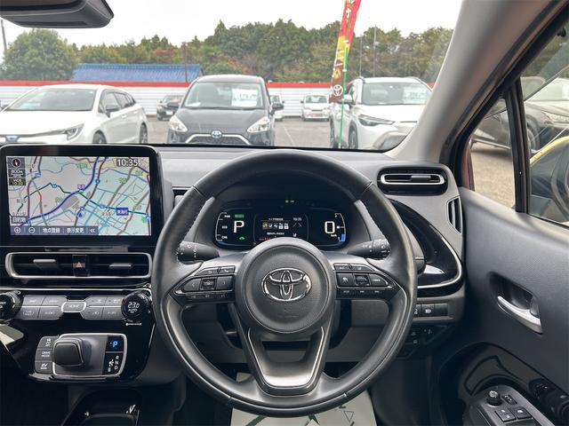 アクア G 当社試乗車歴 ドラレコ 全周囲カメラ ナビ TV クルーズコントロール レーンアシスト 衝突被害軽減システム アルミホイール オートマチックハイビーム オートライト LEDヘッドランプ パワーシート(3枚目)