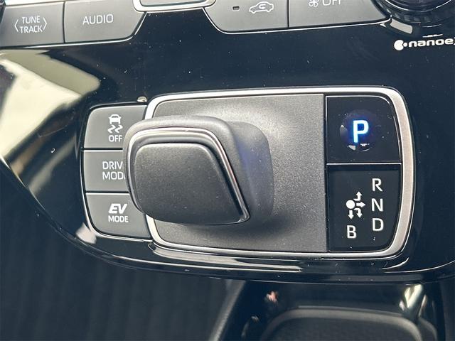 アクア G 当社試乗車歴 ドラレコ 全周囲カメラ ナビ TV クルーズコントロール レーンアシスト 衝突被害軽減システム アルミホイール オートマチックハイビーム オートライト LEDヘッドランプ パワーシート(8枚目)