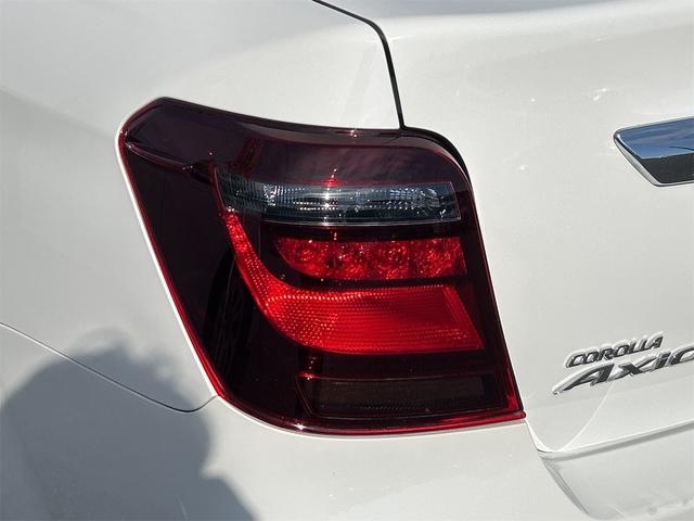 カローラアクシオ ＥＸ　レーンアシスト　衝突被害軽減システム　バックカメラ　ナビ　ＴＶ　オートマチックハイビーム　オートライト　ＬＥＤヘッドランプ　ＣＶＴ　スマートキー　アイドリングストップ　電動格納ミラー　盗難防止システム（23枚目）