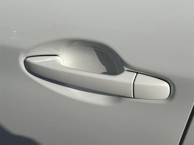 カローラアクシオ ＥＸ　レーンアシスト　衝突被害軽減システム　バックカメラ　ナビ　ＴＶ　オートマチックハイビーム　オートライト　ＬＥＤヘッドランプ　ＣＶＴ　スマートキー　アイドリングストップ　電動格納ミラー　盗難防止システム（26枚目）