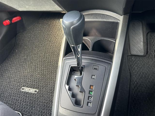 カローラフィールダー ハイブリッド　ＥＸ　ドライブレコーダー　ＥＴＣ　バックカメラ　ナビ　ＴＶ　レーンアシスト　衝突被害軽減システム　オートマチックハイビーム　スマートキー　電動格納ミラー　ＣＶＴ　盗難防止システム（7枚目）