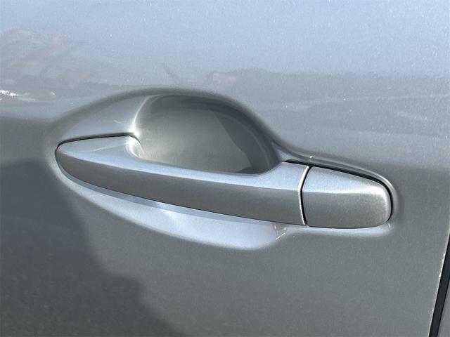 カローラフィールダー ハイブリッド　ＥＸ　ドライブレコーダー　ＥＴＣ　バックカメラ　ナビ　ＴＶ　レーンアシスト　衝突被害軽減システム　オートマチックハイビーム　スマートキー　電動格納ミラー　ＣＶＴ　盗難防止システム（31枚目）