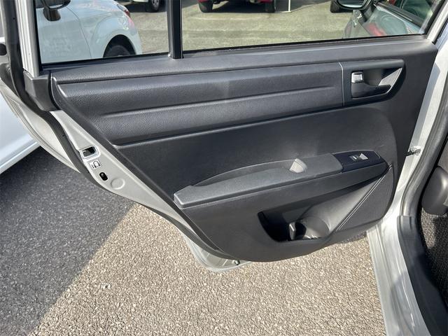 カローラフィールダー ハイブリッド　ＥＸ　ドライブレコーダー　ＥＴＣ　バックカメラ　ナビ　ＴＶ　レーンアシスト　衝突被害軽減システム　オートマチックハイビーム　スマートキー　電動格納ミラー　ＣＶＴ　盗難防止システム（32枚目）