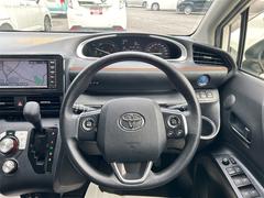 ハンドルの状態が悪いと運転に集中できませんよね。こちらの車、お気軽にお問い合わせください。 3