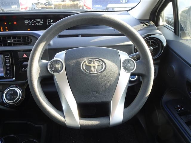 アクア Ｓ　スマートキープッシュスタート　キーレスエントリ　ナビ＆ＴＶ　オートエアコン　デュアルエアバック　ＥＳＣ　Ｂカメラ　パワーウィンドウ　ＳＲＳ　ワンセグＴＶ　パワーステアリング　ＡＢＳ　メモリーナビ（4枚目）