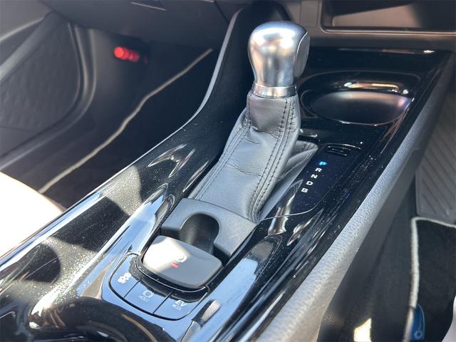 Ｃ－ＨＲ Ｇ　ＬＥＤエディション　ドライブレコーダー　ＥＴＣ　バックカメラ　クリアランスソナー　オートクルーズコントロール　レーンアシスト　衝突被害軽減システム　ナビ　ＴＶ　オートマチックハイビーム　オートライト　ＬＥＤヘッドランプ（7枚目）