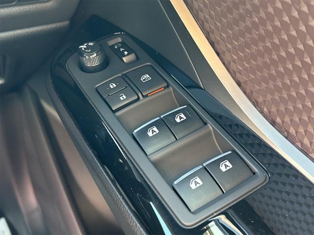 Ｃ－ＨＲ Ｇ　ＬＥＤエディション　ドライブレコーダー　ＥＴＣ　バックカメラ　クリアランスソナー　オートクルーズコントロール　レーンアシスト　衝突被害軽減システム　ナビ　ＴＶ　オートマチックハイビーム　オートライト　ＬＥＤヘッドランプ（10枚目）