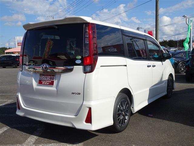 ノア Si ダブルバイビー ETC バックカメラ ナビ TV オートクルーズコントロール レーンアシスト 衝突被害軽減システム 両側電動スライドドア オートマチックハイビーム オートライト LEDヘッドランプ スマートキー(3枚目)