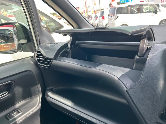 ノア Si ダブルバイビー ETC バックカメラ ナビ TV オートクルーズコントロール レーンアシスト 衝突被害軽減システム 両側電動スライドドア オートマチックハイビーム オートライト LEDヘッドランプ スマートキー(40枚目)