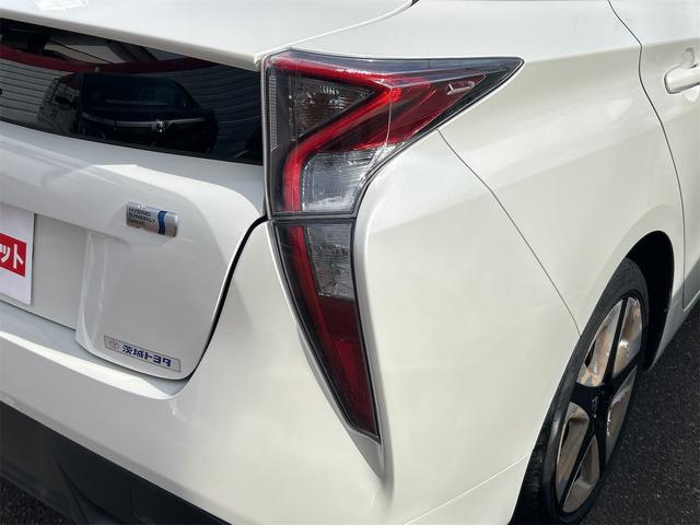 プリウス Sツーリングセレクション レーンアシスト オートクルーズコントロール バックカメラ ナビ TV アルミホイール オートマチックハイビーム オートライト LEDヘッドランプ CVT シートヒーター スマートキー 電動格納ミラー(22枚目)