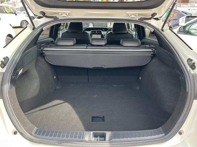 プリウス Sツーリングセレクション レーンアシスト オートクルーズコントロール バックカメラ ナビ TV アルミホイール オートマチックハイビーム オートライト LEDヘッドランプ CVT シートヒーター スマートキー 電動格納ミラー(26枚目)