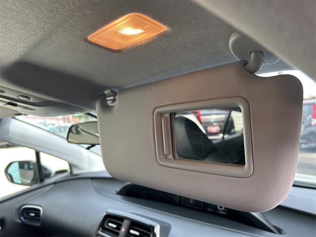 プリウス Sツーリングセレクション レーンアシスト オートクルーズコントロール バックカメラ ナビ TV アルミホイール オートマチックハイビーム オートライト LEDヘッドランプ CVT シートヒーター スマートキー 電動格納ミラー(38枚目)