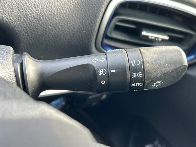 プリウス Sツーリングセレクション レーンアシスト オートクルーズコントロール バックカメラ ナビ TV アルミホイール オートマチックハイビーム オートライト LEDヘッドランプ CVT シートヒーター スマートキー 電動格納ミラー(47枚目)