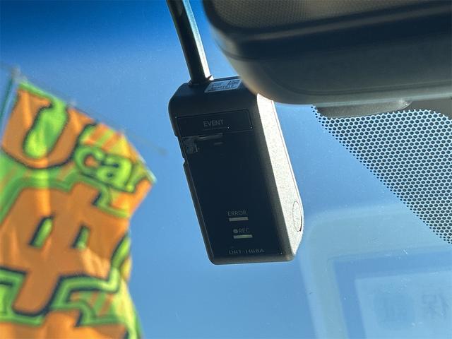 クラウンハイブリッド S Cパッケージ ドライブレコーダー レーンアシスト オートクルーズコントロール 衝突被害軽減システム バックカメラ ナビ TV アルミホイール オートマチックハイビーム オートライト(8枚目)