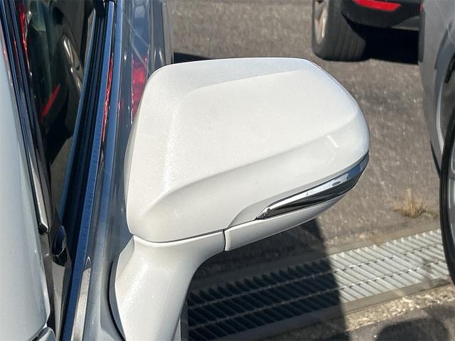 クラウンハイブリッド S Cパッケージ ドライブレコーダー レーンアシスト オートクルーズコントロール 衝突被害軽減システム バックカメラ ナビ TV アルミホイール オートマチックハイビーム オートライト(18枚目)