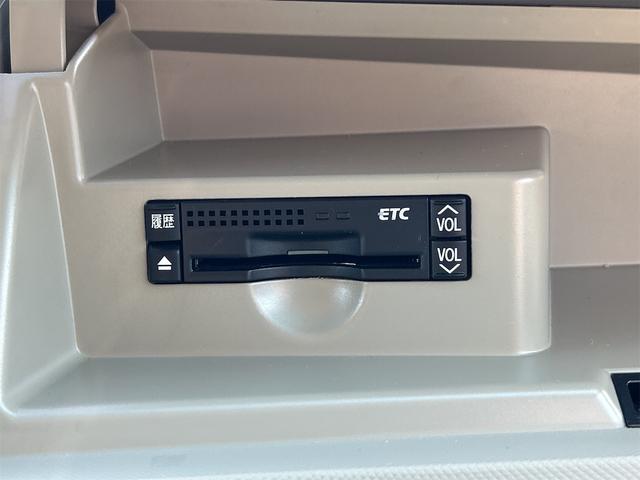 エスティマ アエラス ETC ナビ TV オートクルーズコントロール 両側電動スライドドア オートライト HID スマートキー 電動格納ミラー 3列シート CVT アルミホイール CD ミュージックプレイヤー接続可(9枚目)