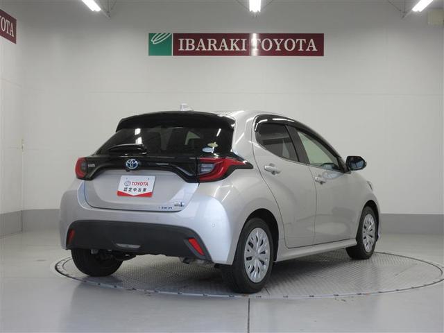 ヤリス ハイブリッドＺ　ＰＣＳ　ＡＷ　Ｂカメラ　ＬＥＤランプ　パワステ　カーテンエアバック　ＡＢＳ　エアコン　エアバッグ　デュアルエアバック（3枚目）