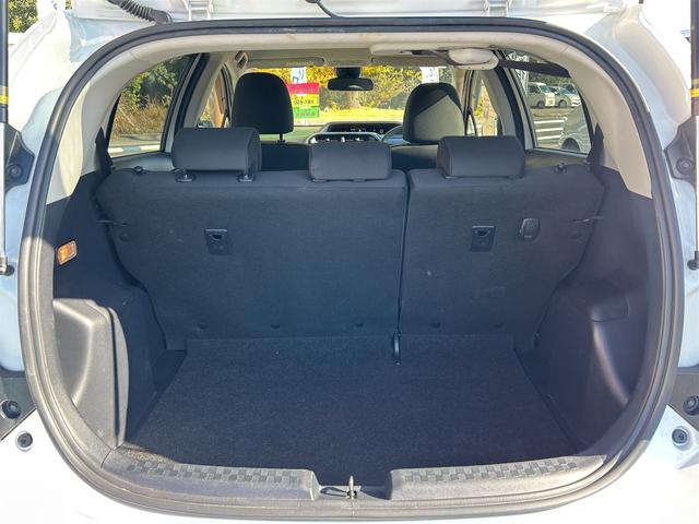 アクア Sスタイルブラック ETC バックカメラ ナビ TV レーンアシスト 衝突被害軽減システム オートマチックハイビーム オートライト スマートキー アイドリングストップ 電動格納ミラー CVT 盗難防止システム(29枚目)