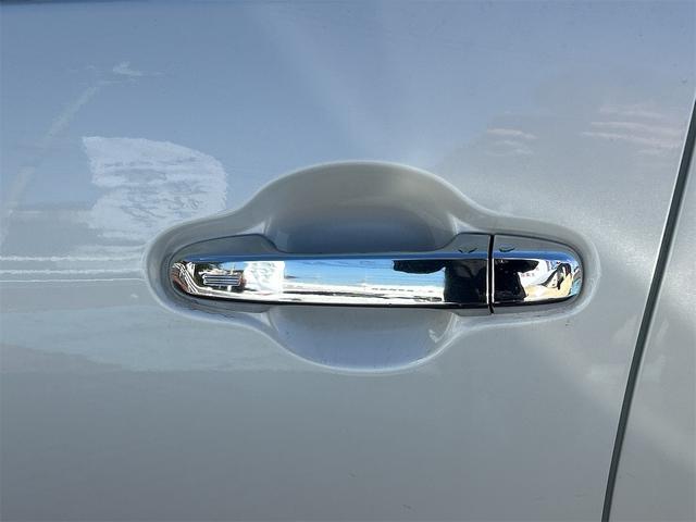 アクア Sスタイルブラック ETC バックカメラ ナビ TV レーンアシスト 衝突被害軽減システム オートマチックハイビーム オートライト スマートキー アイドリングストップ 電動格納ミラー CVT 盗難防止システム(31枚目)