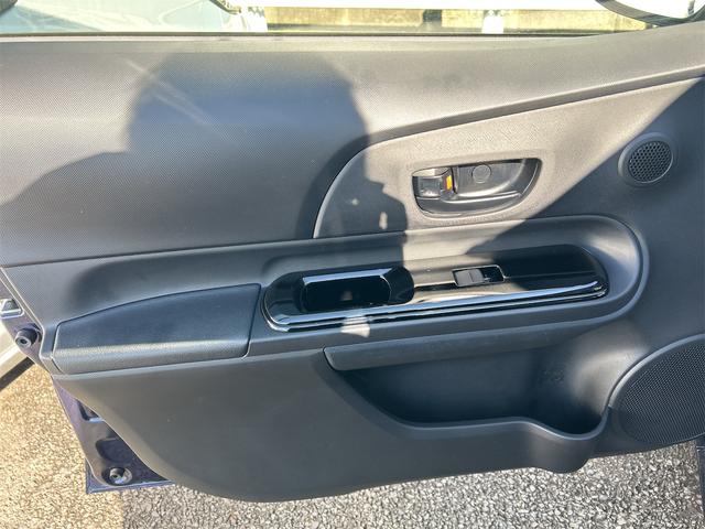 アクア Sスタイルブラック ETC バックカメラ ナビ TV レーンアシスト 衝突被害軽減システム オートマチックハイビーム スマートキー アイドリングストップ 電動格納ミラー CVT 盗難防止システム(32枚目)