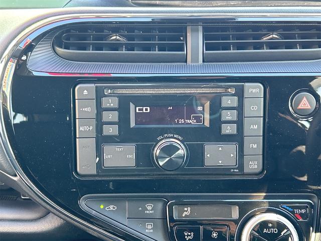 アクア Sスタイルブラック レーンアシスト 衝突被害軽減システム オートマチックハイビーム オートライト スマートキー アイドリングストップ 電動格納ミラー CVT 盗難防止システム 衝突安全ボディ ABS(4枚目)